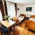 Πανσιόν Fialka 4*