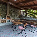 Πανσιόν Fialka