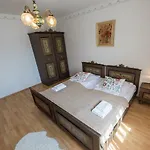 Πανσιόν Fialka 4*