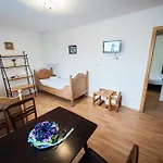 Πανσιόν Fialka