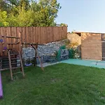 Fialka Πανσιόν 4*