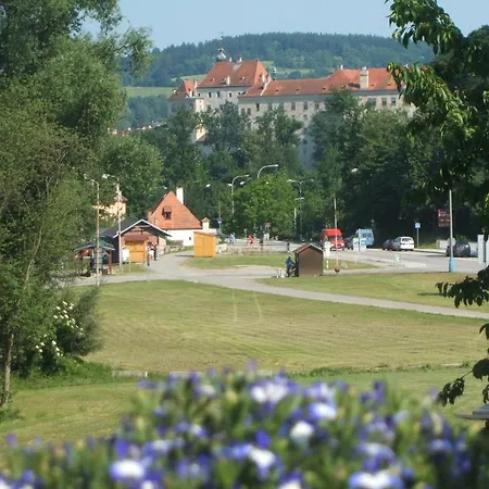 Fialka Cesky Krumlov